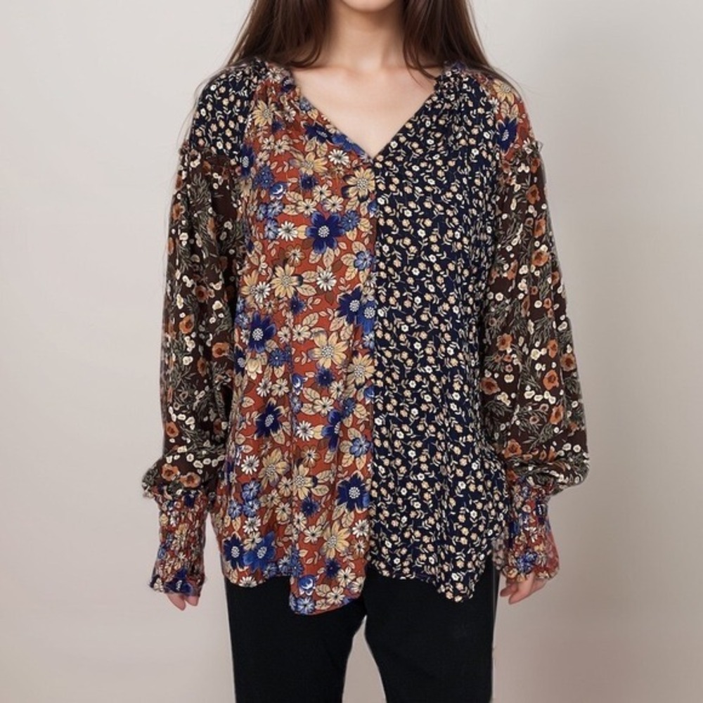 Umgee Blouse Top Women Sz M Floral Mixed Sprint Smocked‎ Cuffs Boho Long Sleeve